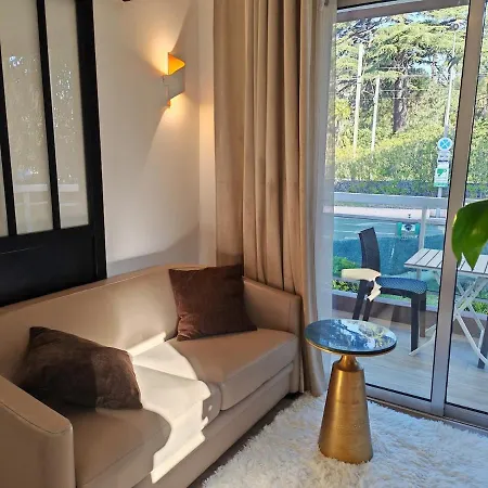 Palm Moure R Sunset Apartman Cannes